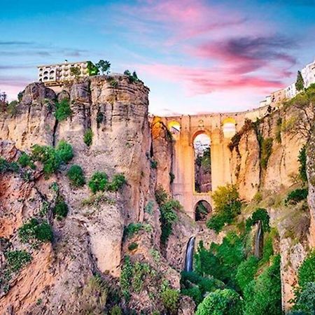 Casa La Puerta De Ronda Lejlighed Cuevas del Becerro Eksteriør billede